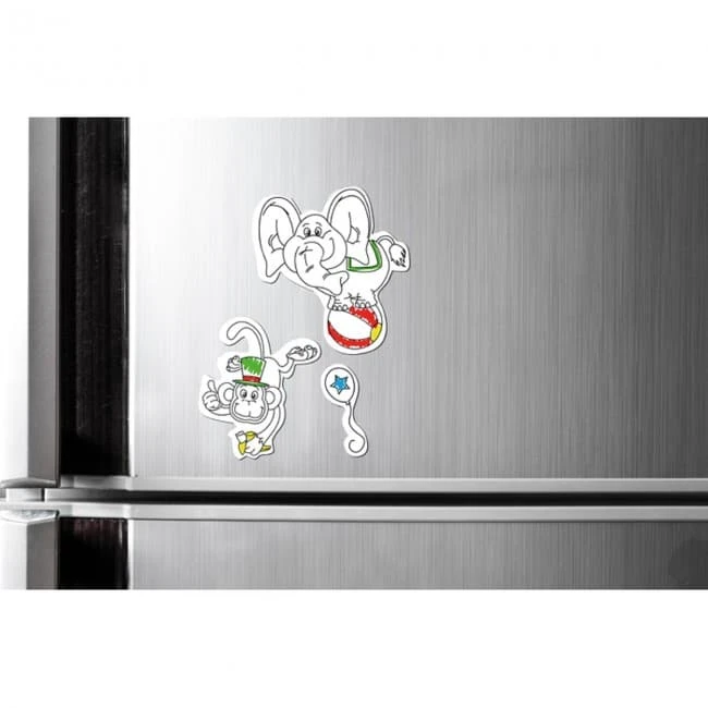 Colouring magnetic stickers