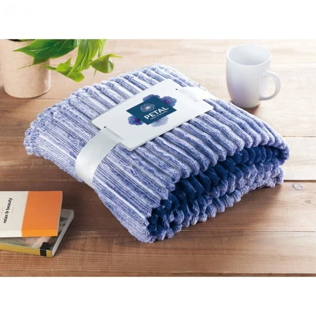Yarn dyed flannel blanket