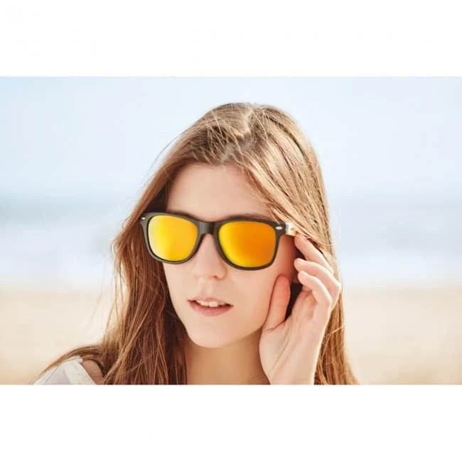 Sunglasses With Bamboo Arms