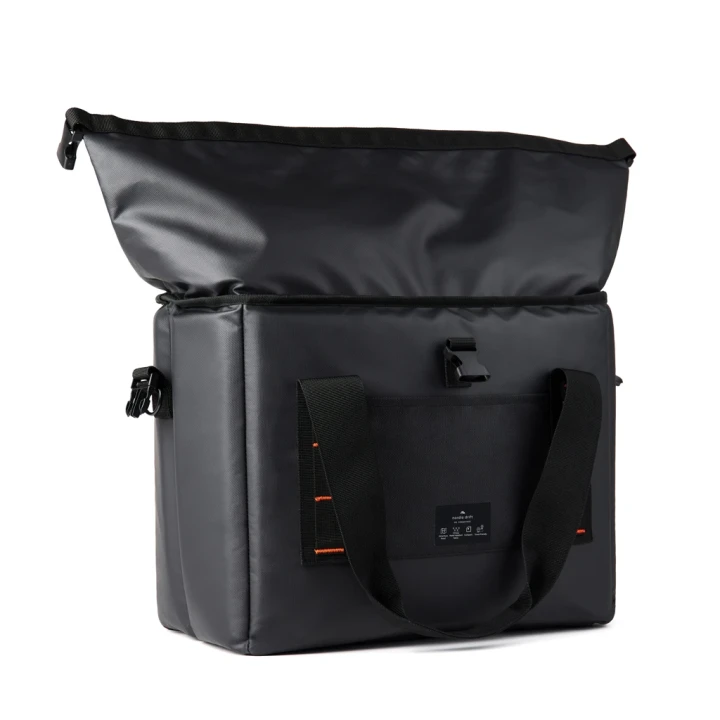 Nordic Drift RCS water-repellent cooler tote 22L
